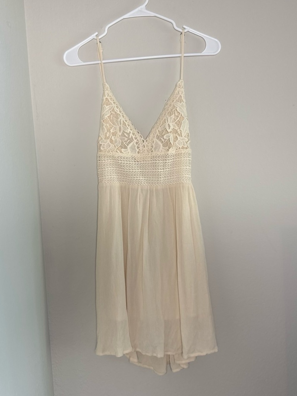 South Moon Under Cream Lace Spaghetti Strap Mini Dress